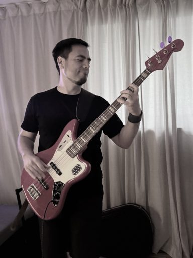 Alex - Bass