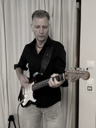 Richard - Gitarre